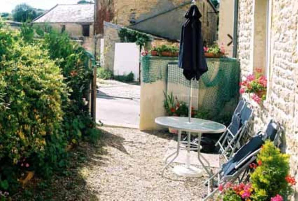 Gites De Mer Port-en-Bessin-Huppain Exterior photo
